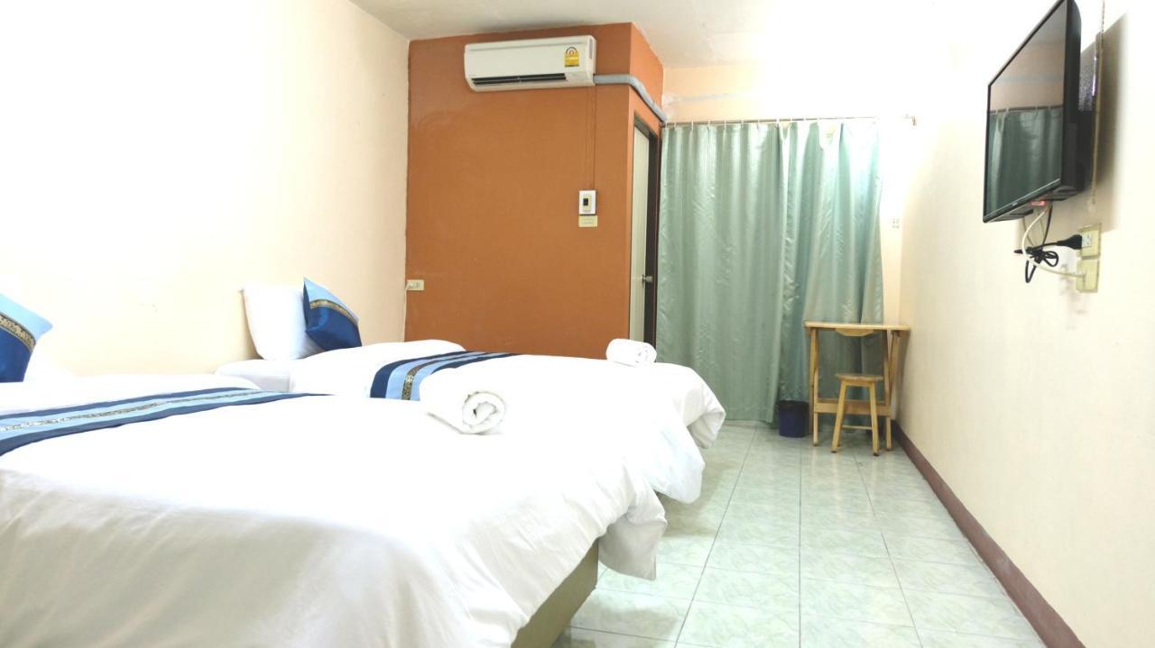 Goody Hotel Bangkok Exterior photo