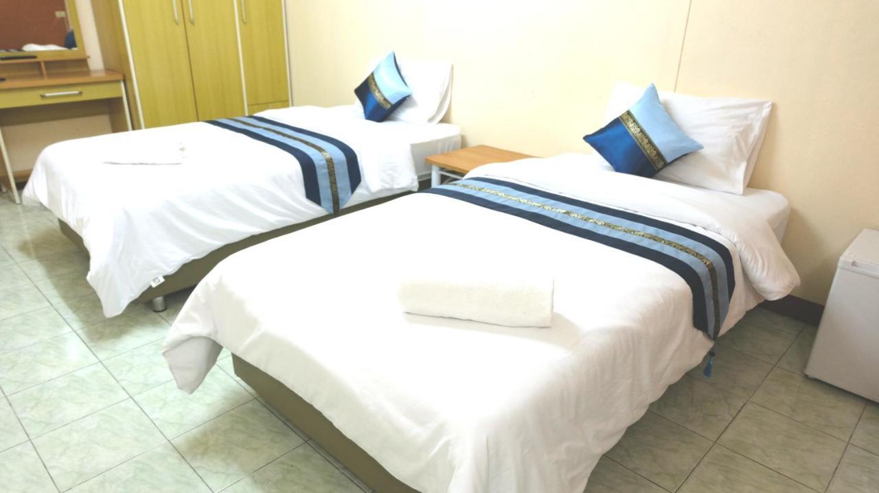 Goody Hotel Bangkok Exterior photo